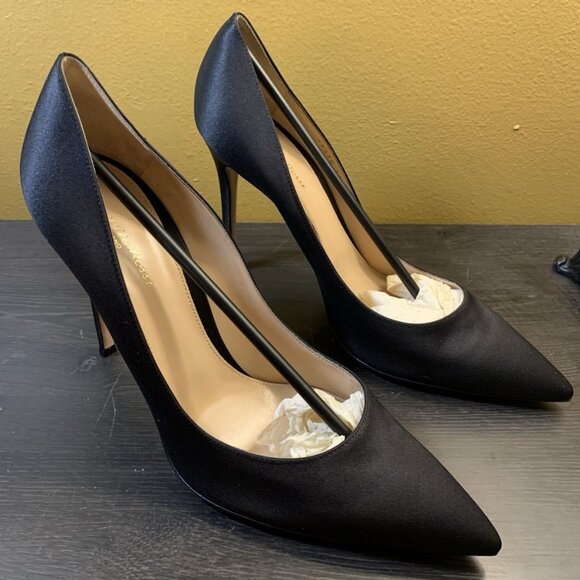 Gianvito Rossi Shoes - Gianvito Rossi Gianvito 105 Raso Black Leather Pump
